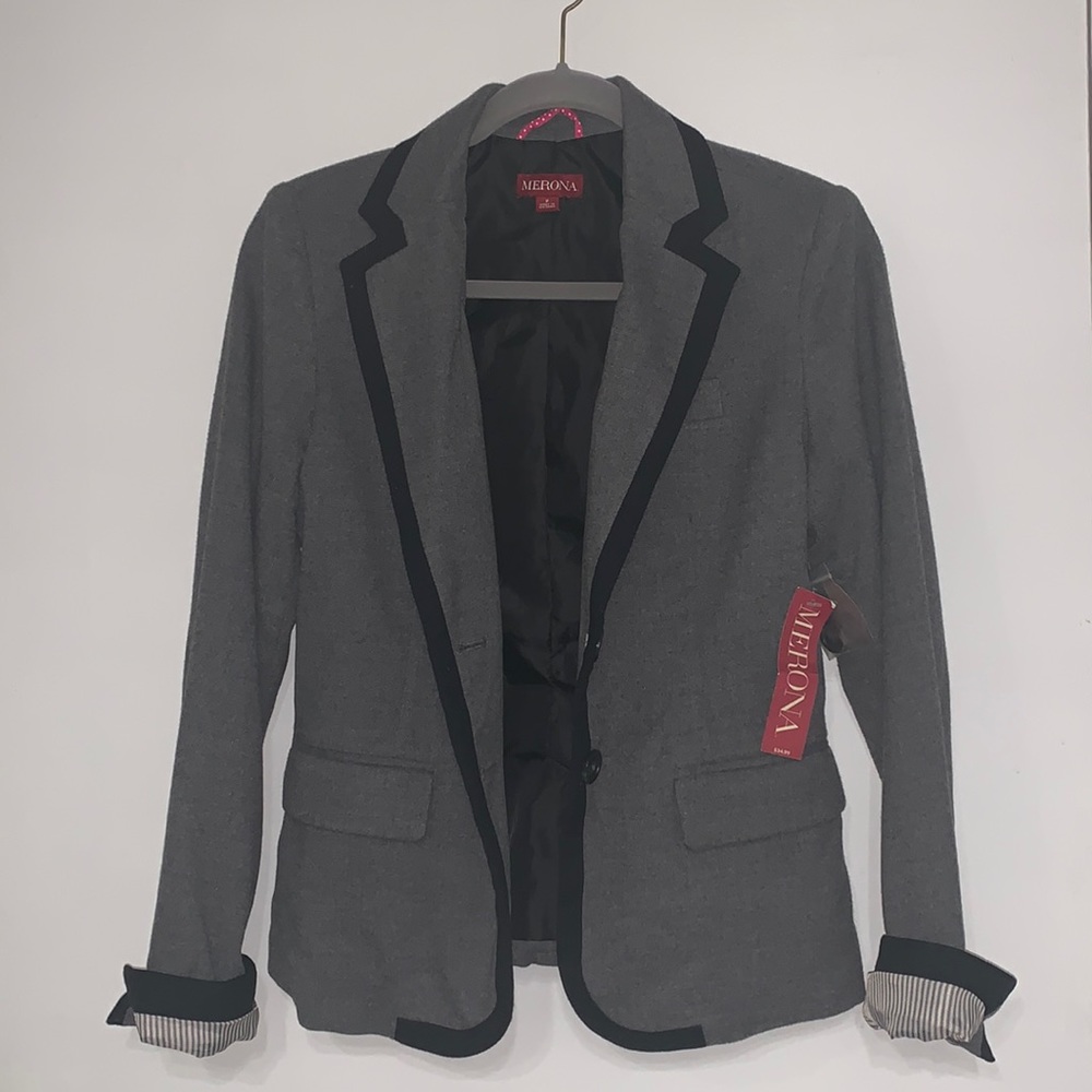 🖤🤍SUPER FLATTERING BLAZER🤍🖤